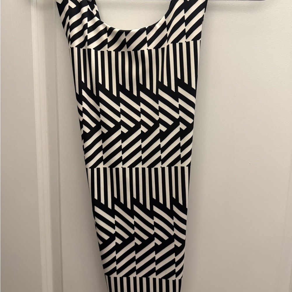 Express Black and White Print Body Contour Bodysuit